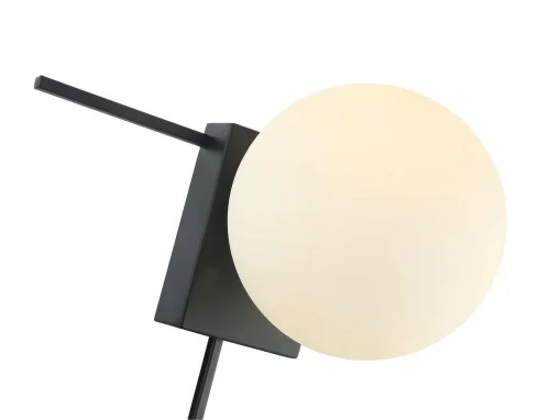 Бра Glare 2823-1W Favourite белый на 1 лампа, основание чёрное в стиле современный  фото 2